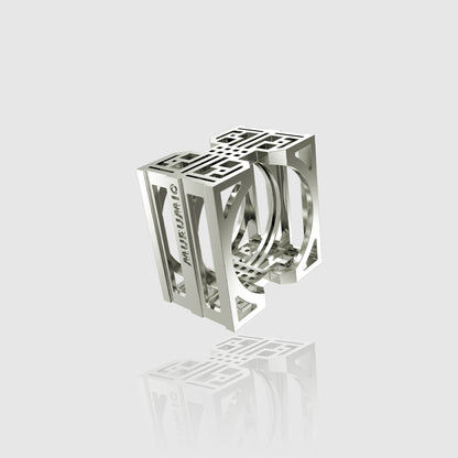 Bague homme en argent 925 hcube2 murumio vue aérienne sur un fond gris